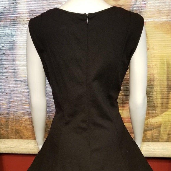 Color block dress - Picture 2 of 6